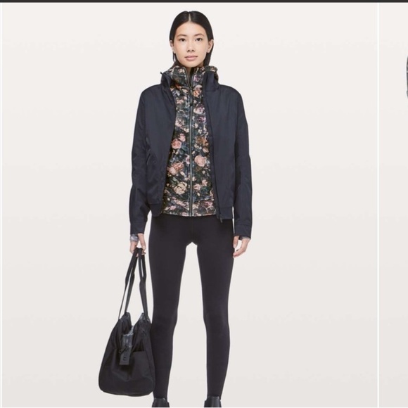 Lululemon Scuba Hoodie *Light
Cotton Fleece
Frosted Rose Multi size 6 - Picture 4 of 10